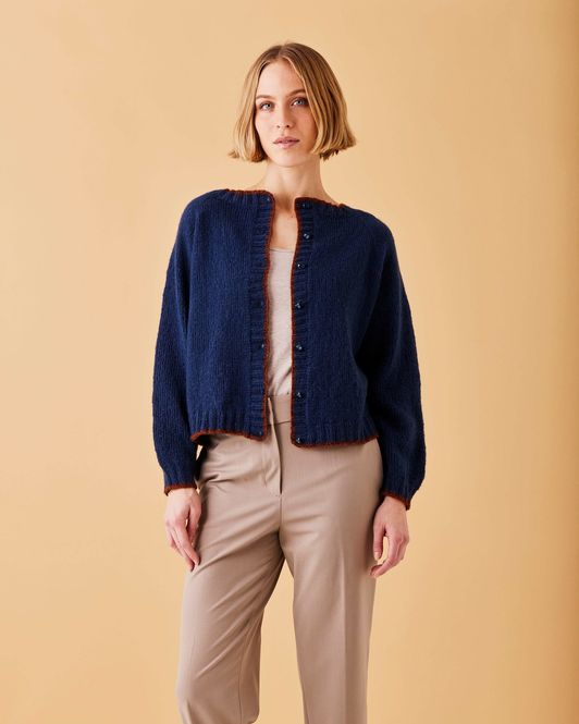 Hovedbilde Cardigan med lange ermer.  Garnpakke.