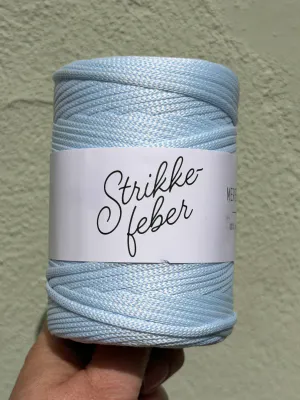 Mere snor.